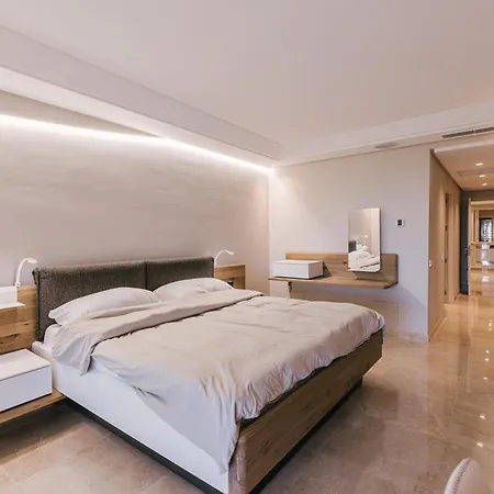 Luxury Sea Views * Μαρμπέλλα